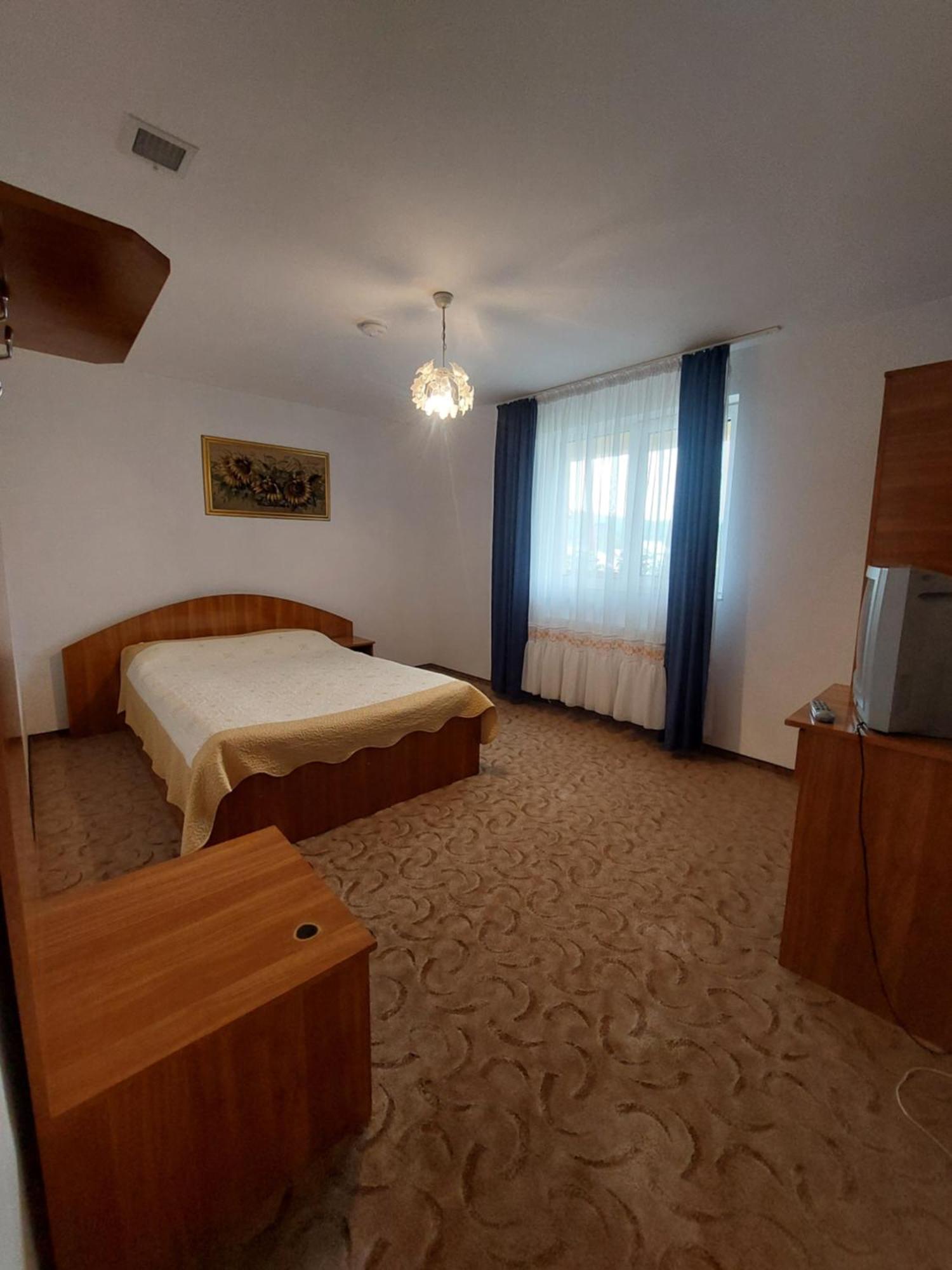 Steaua Nordului Hotell Târgu Neamț Exteriör bild