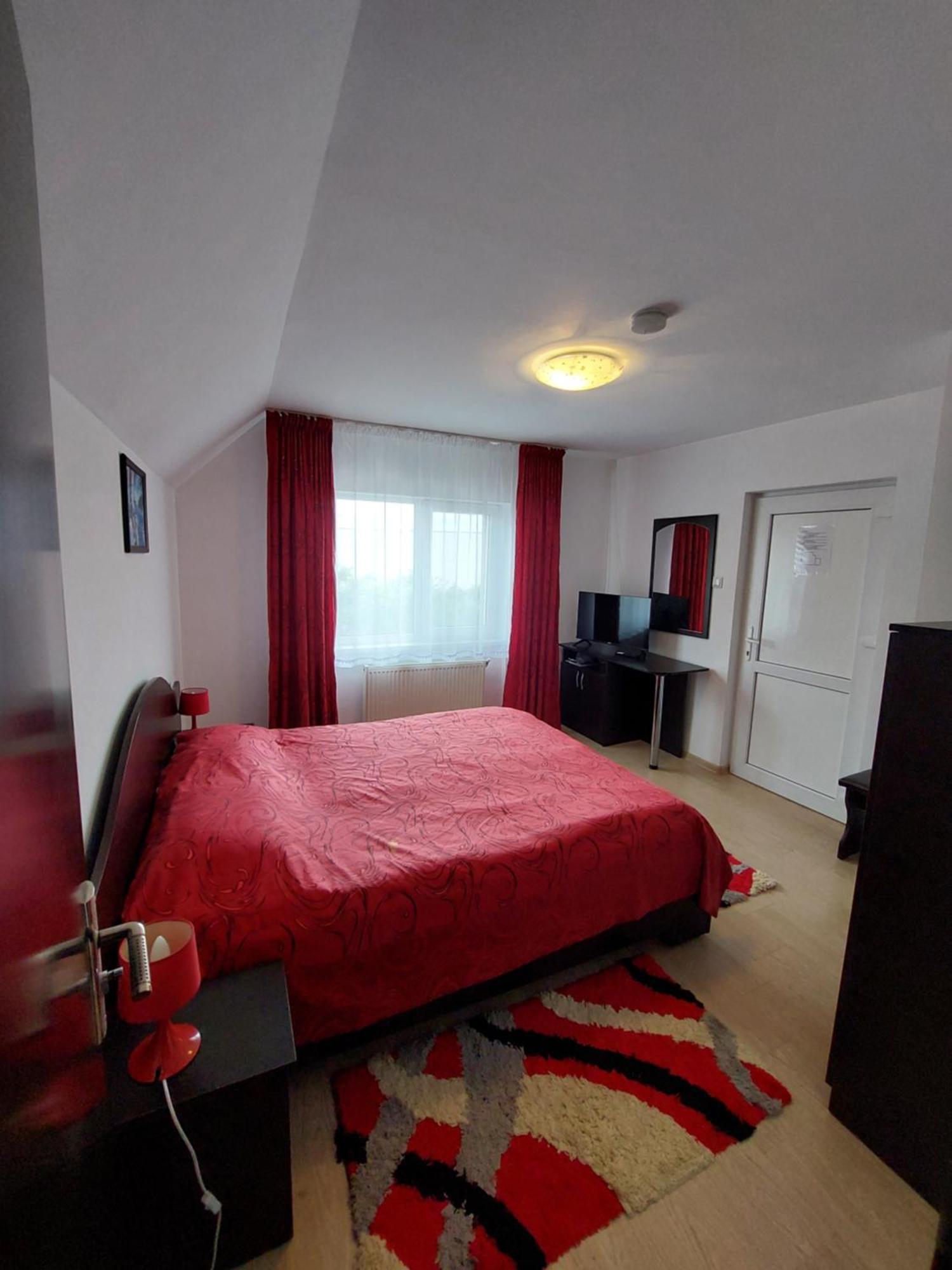Steaua Nordului Hotell Târgu Neamț Exteriör bild